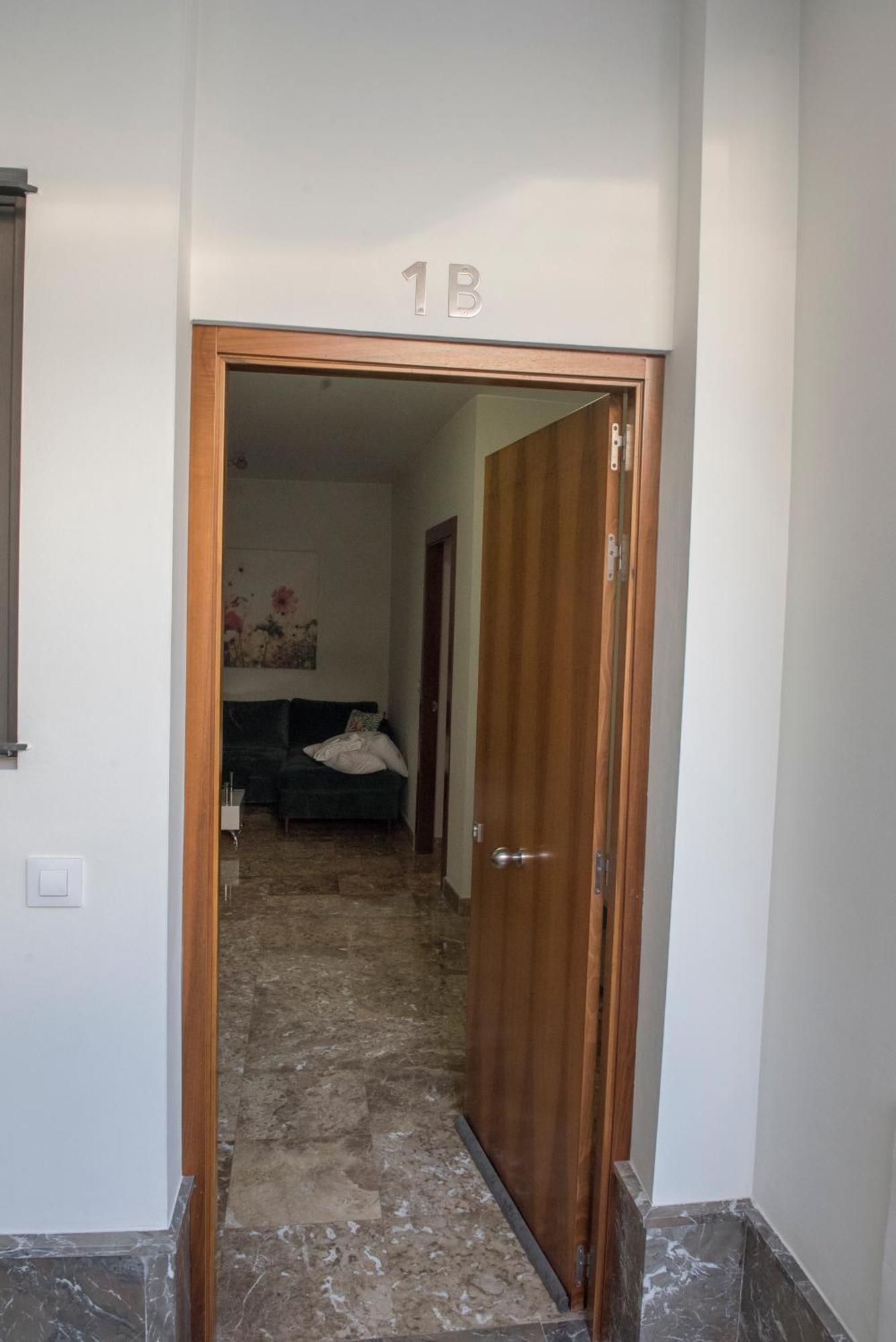 Apartamentos Luxury Puente De Triana Seville Exterior photo